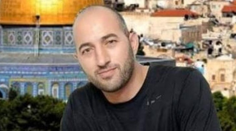 اطلاق سراح الأسير إصرار البرغوثي بعد 15 عامًا في الأسر