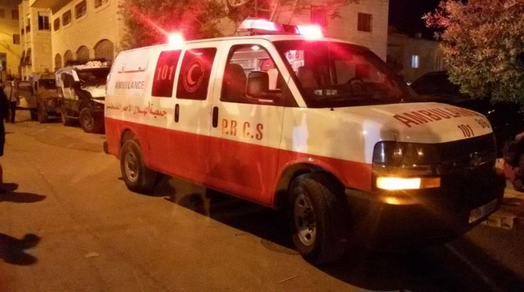 بالفيديو: إصابة شابين إثر دهسهما من قبل آلية عسكرية للاحتلال في جنين