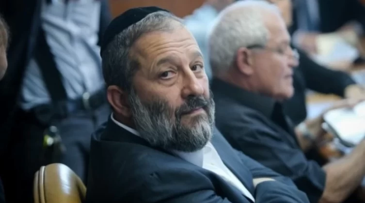 حزب إسرائيلي يهدد بحل الحكومة الجديدة