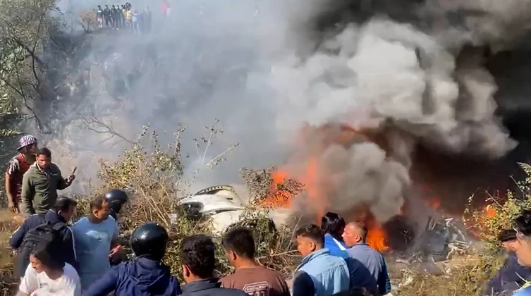 مصرع 72 شخص بتحطم طائرة وسط نيبال