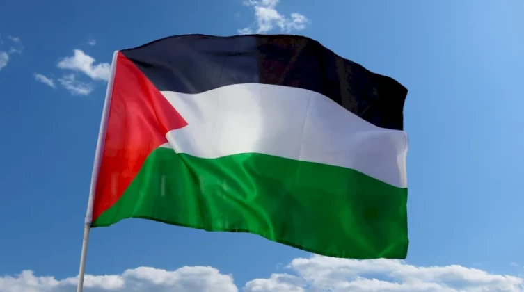 قناة عبرية تكشف أسماء ستطالها العقوبات الإسرائيلية الجديدة
