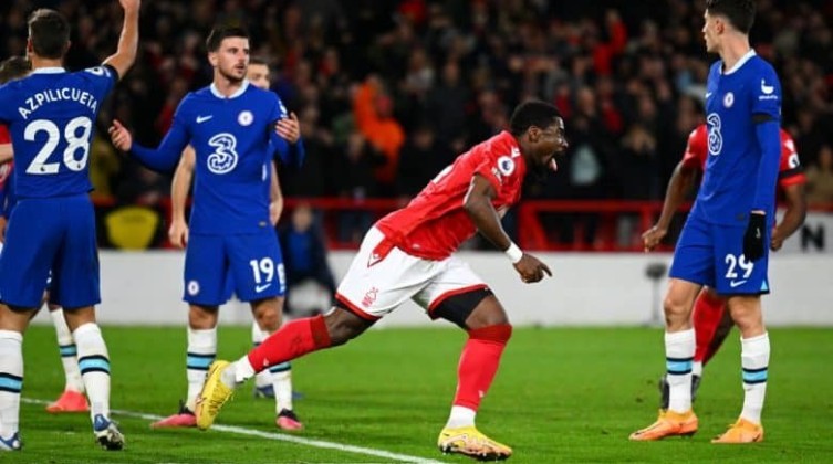 بالفيديو: تشيلسي يسقط في فخ التعادل أمام نونتنجهام فورست في الدوري الإنجليزي