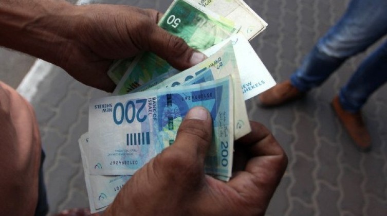 "البريد الفلسطيني": البدء بصرف رواتب أسر الشهداء والجرحى لشهر ديسمبر