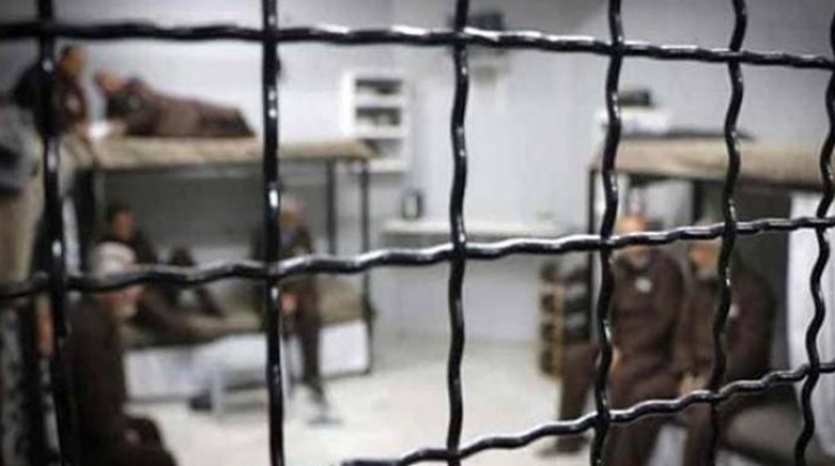 الاحتلال يحكم على أسير من جنين بالسجن وغرامة مالية