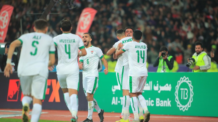 بالفيديو: العراق يتوج بطلاً لكأس الخليج العربي على حساب عمان