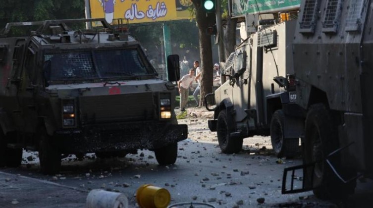 اعتقالات وإصابات في مناطق متفرقة بالضفة الغربية