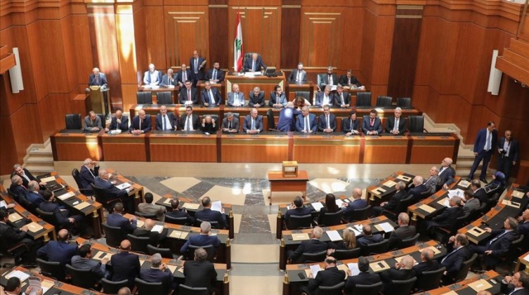 البرلمان اللبناني يفشل بانتخاب رئيس للبلاد للمرة 11