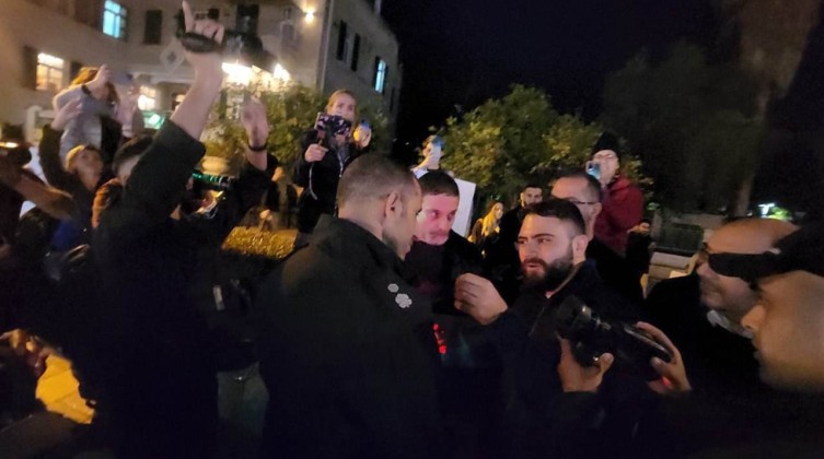 قوات الاحتلال تعتقل فلسطينيين في حيفا