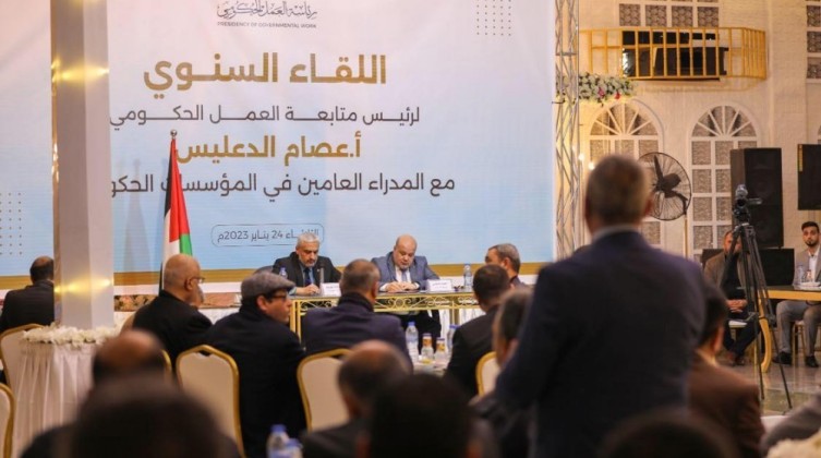 الدعاليس يستعرض التحديات والعقبات التي واجهت العمل الحكومي بغزة