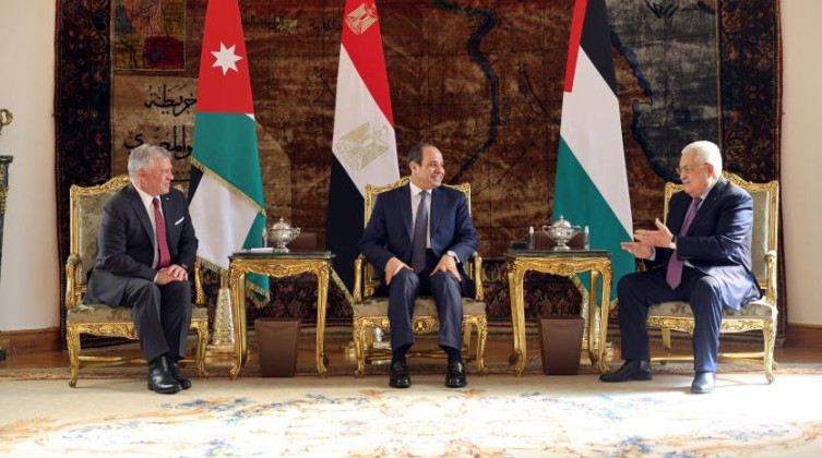 البرلمان العربي يشيد بنتائج القمة الثلاثية بين مصر والأردن وفلسطين