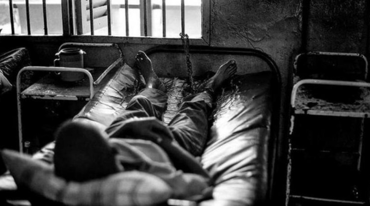 40 أسيرا يواجهون العزل الانفراديّ في سجون الاحتلال