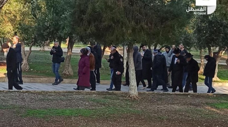 مستوطنون يقتحمون الأقصى بقيادة المتطرف "غليك"