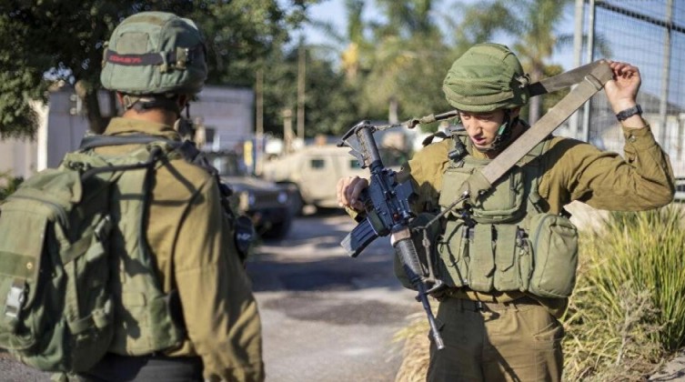 قوات الاحتلال تستولي على معدات ثقيلة غرب جنين