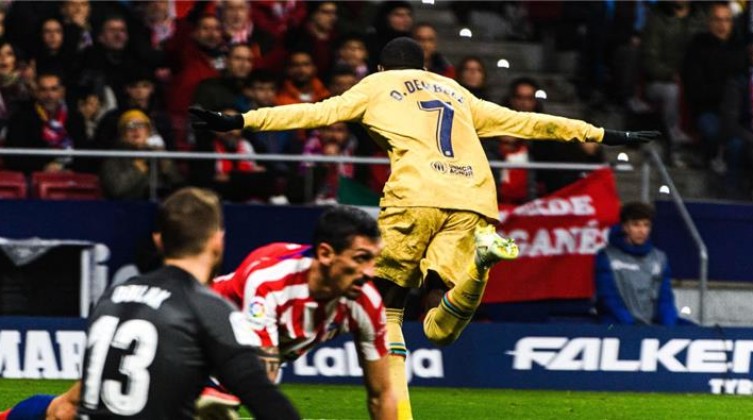 شاهد- ديمبلي يقود برشلونة لفوز ثمين أمام أتلتيكو مدريد بالدوري الإسباني