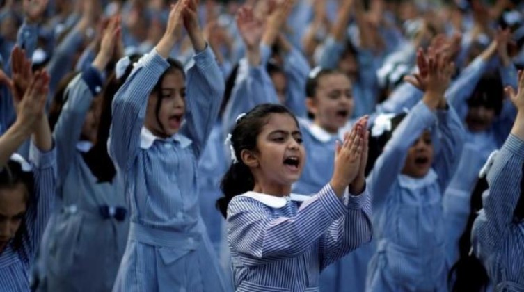 التعليم بغزة توضح حقيقة تعطيل الدوام المدرسي غدًا
