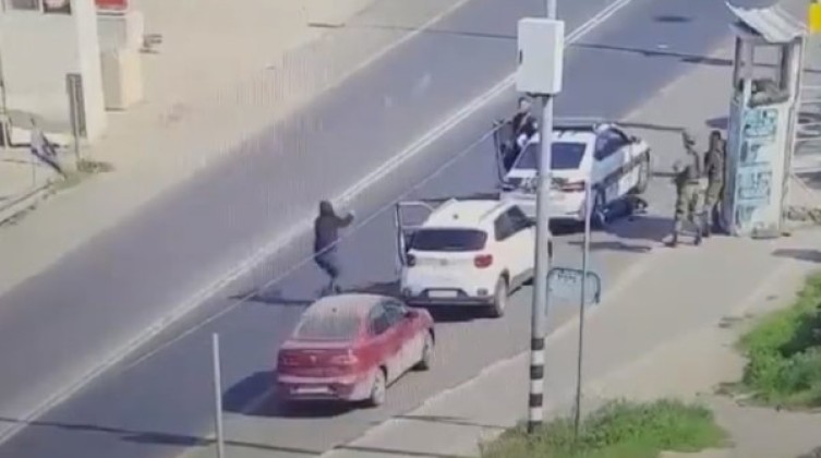 بالفيديو: مشاهد جديدة من عملية الطعن قرب مدينة قلقيلية
