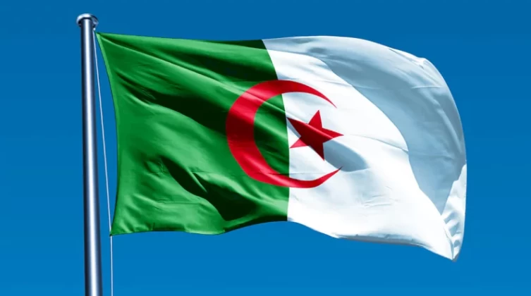 علم-الجزائر-1588536945.jpg