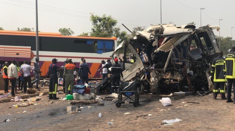 مقتل 38 شخص وأصابة 87 آخرون بحادث تصادم وسط السنغال