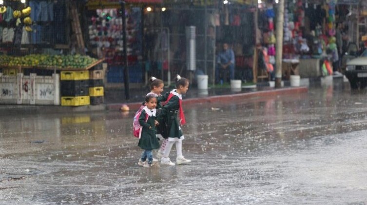 التعليم بغزة تصدر تصريحًا بشأن الدوام المدرسي غدًا الأربعاء