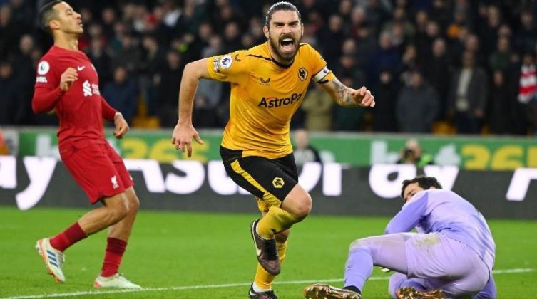 وولفرهامبتون يزيد أوجاع ليفربول بثلاثية نظيفة في الدوري الإنجليزي