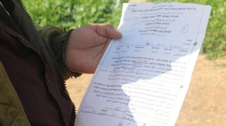 الاحتلال يخطر أربع عائلات من خربة حمصة الفوقا بالطرد