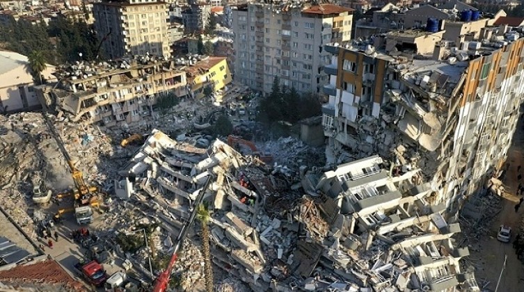 ارتفاع عدد وفيات الفلسطينيين جراء الزلزال المدمر في سوريا وتركيا