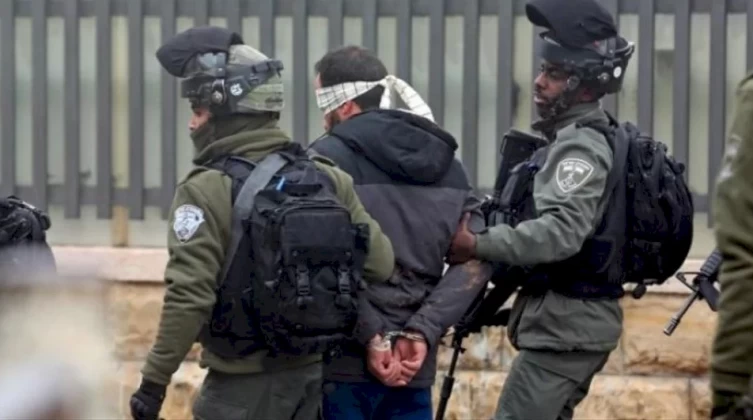 قوات الاحتلال تعتقل شابا من الرامة جنوب جنين