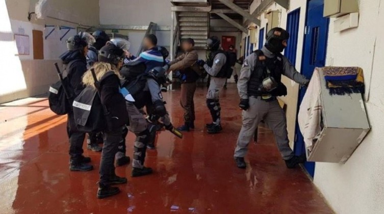 تفاصيل الهجمة التي تعرضن لها أسيرات "الدامون"