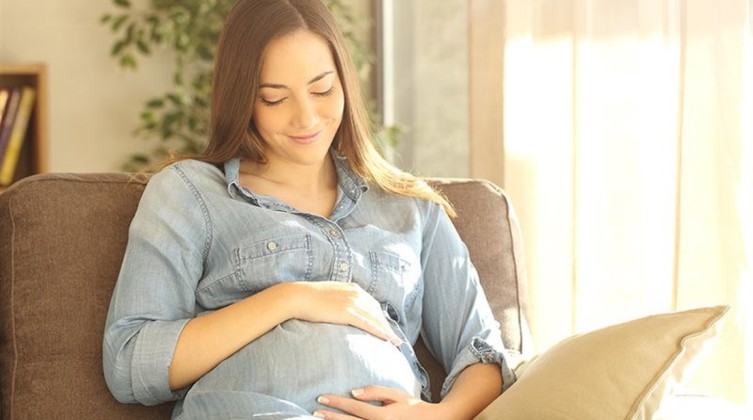 كيف تكون نفسيّة الحامل في الشهر الثامن؟