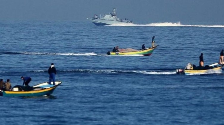 الاحتلال يطلق النار تجاه صيادين ومزارعين في قطاع غزة