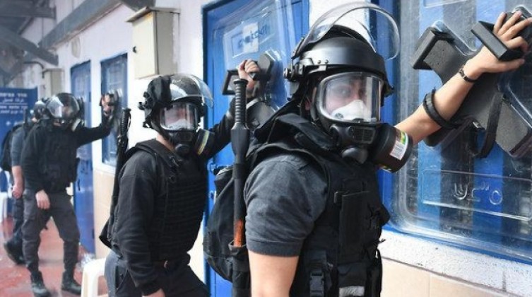 أسرى الجهاد الاسلامي يعلنون "حل التنظيم" قي سجن عوفر