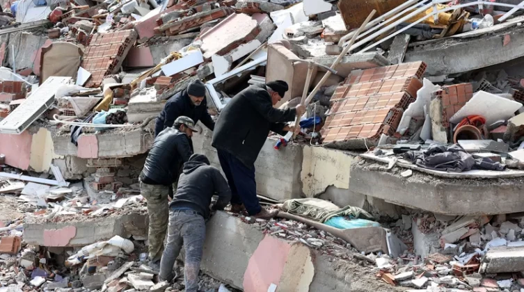 مقتل أكثر من 37 ألف شخصاً بزلزال تركيا وسوريا