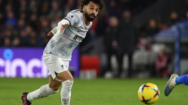 ليفربول يواصل نزيف النقاط بتعادل سلبي أمام كريستال بالاس