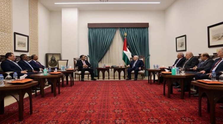 الرئيس عباس يستقبل وزير العمل والتأهيل الليبي