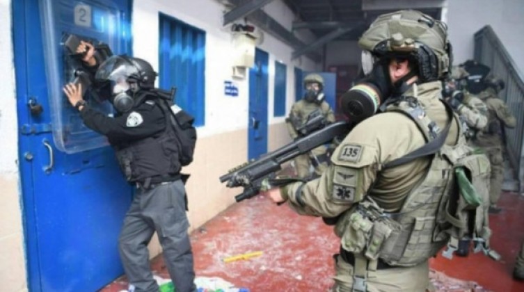 الاحتلال يفرض عقوبات جماعية على الأسرى في سجن أيلون