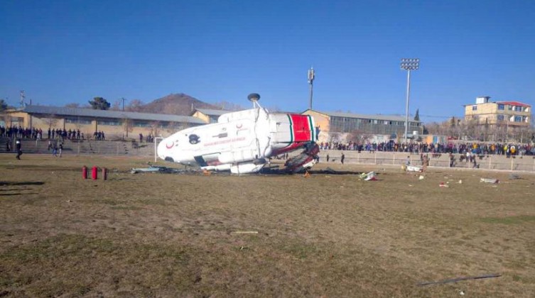 مقتل شخص وإصابة وزير إيراني جراء تحطم مروحيته