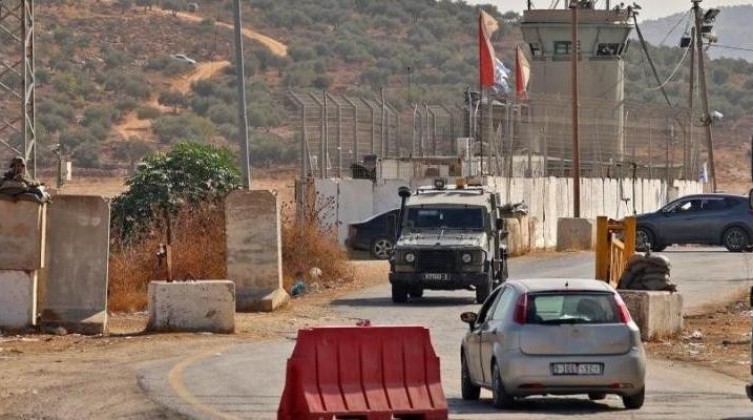 الاحتلال يعتقل شابين من مخيم عقبة جبر جنوب أريحا