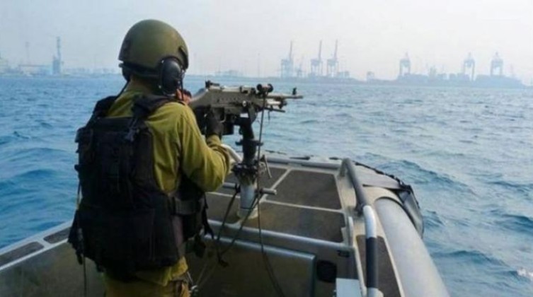 بحرية الاحتلال تستهدف الصيادين في بحر رفح
