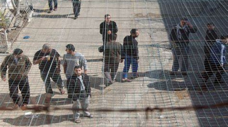 أسير من نابلس على موعد مع الحرية اليوم