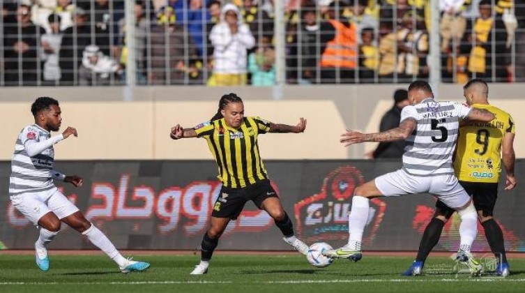 بالفيديو: الاتحاد يخطف فوزًا قاتلًا أمام الطائي في الدوري السعودي