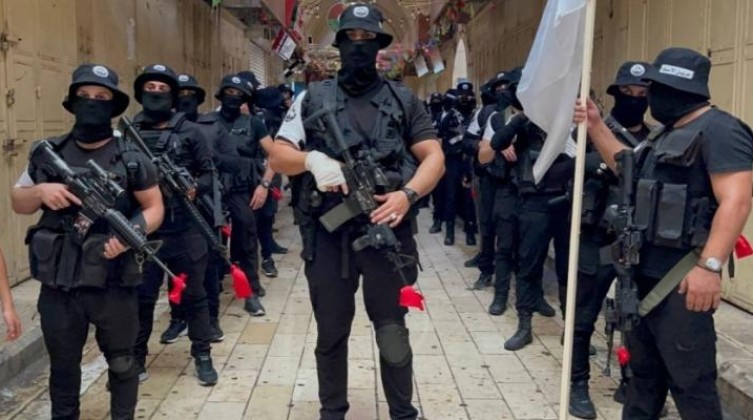 "عرين الأسود" تصدر بيانًا صحفيًا عقب اقتحام الاحتلال لمدينة نابلس