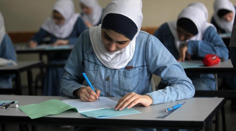 "التعليم برام الله" تتحدث عن آخر مستجدات قرار تأجيل امتحانات "التوجيهي"