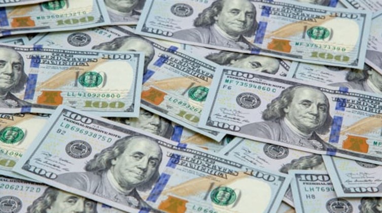 بلومبرج يفجر مفاجأة بشأن سعر صرف الدولار خلال الأيام المقبلة