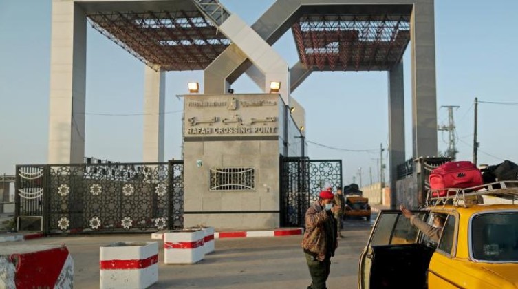 داخلية غزّة تُصدر تنويهًا مهمًا بشأن عمل معبر رفح غدًا الإثنين