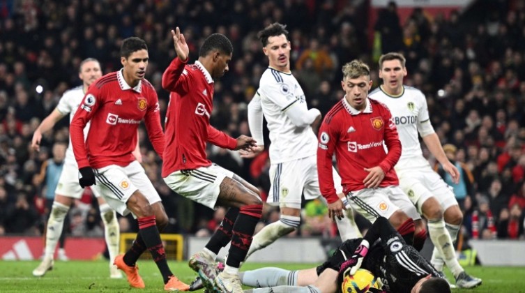 بالفيديو: مانشستر يونايتد يتعادل مع ليدز يونايتد في الدوري الإنجليزي