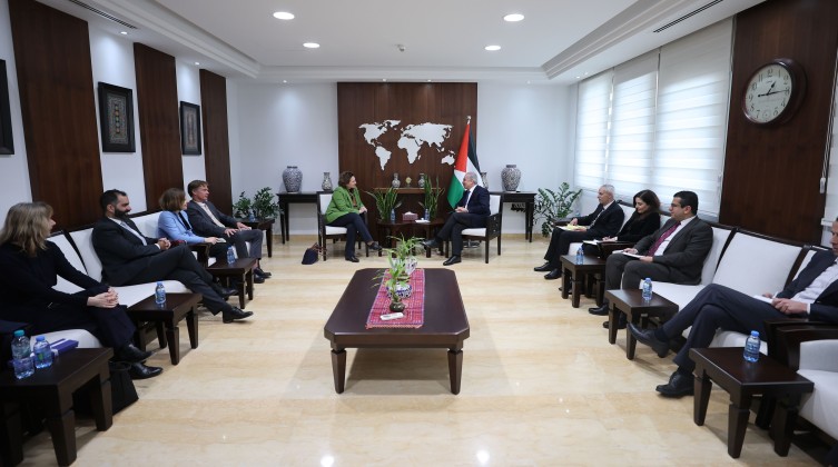 اشتية: الوضع في فلسطين يتجه لمزيد من التصعيد