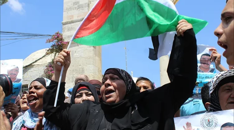 الاحتلال يبعد ناشطة مقدسية عن البلدة القديمة والمسجد الأقصى