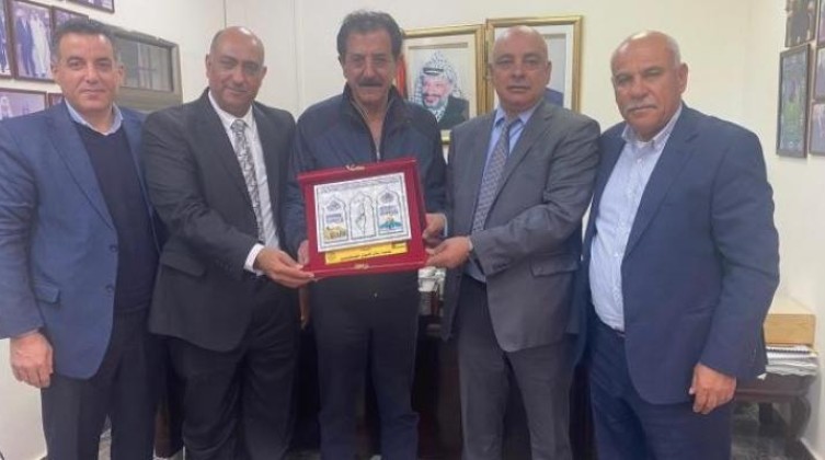 تفاصيل لقاء جمعية رجال الأعمال بغزة مع مدير المعابر في أريحا