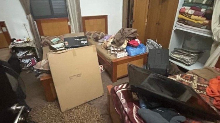الاحتلال يقتحم غرب رام الله ويداهم عدة منازل