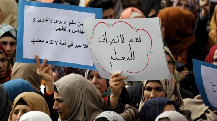 التربية: الحكومة ستصدر شيئا بخصوص إضراب المعلمين في جلستها